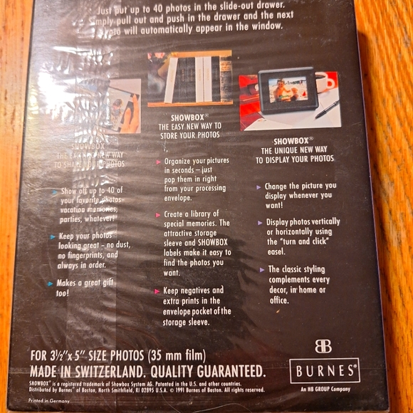 ShowBox Photo Viewer 3.5''x5'' Charcoal Frame Holds Up To 40 Photos NEW SEALED - Picture 2 of 3